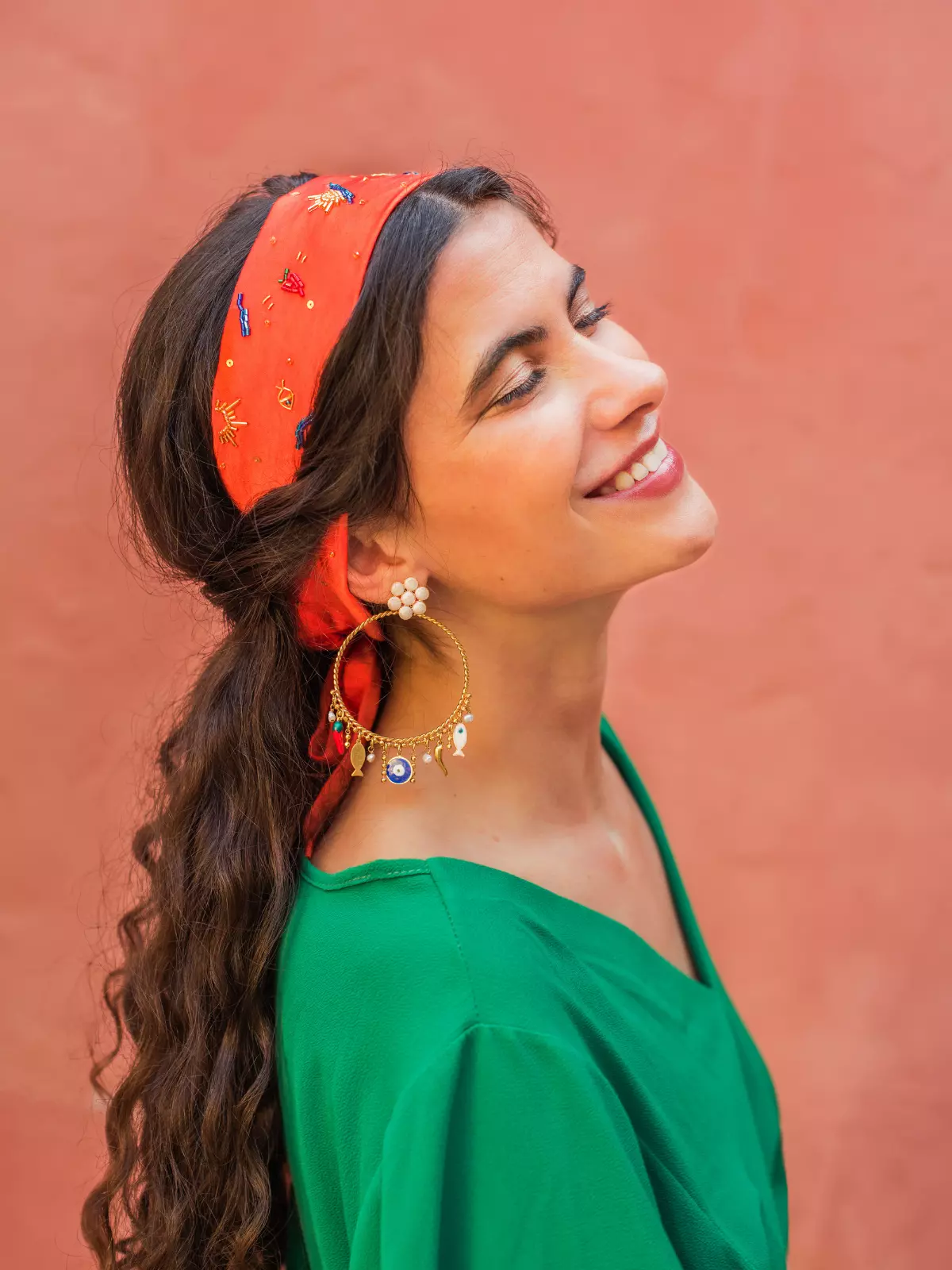 bandeau cheveux tendance cet été pour femme chic et originale